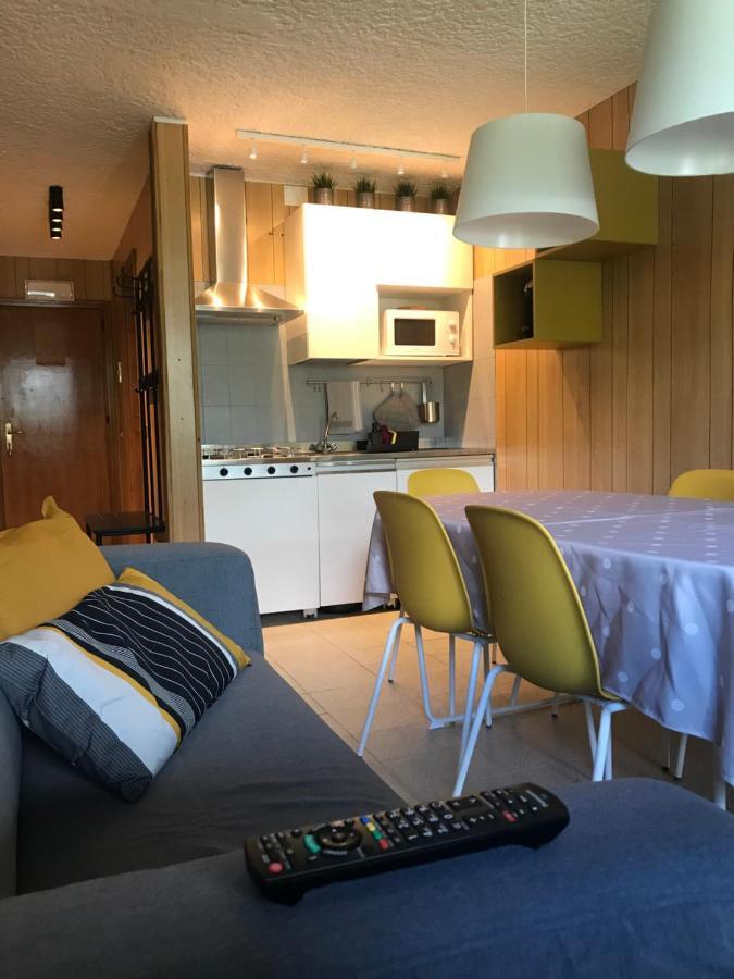 Le Volpi Marilleva 1400 Apartment เมซซานา ภายนอก รูปภาพ