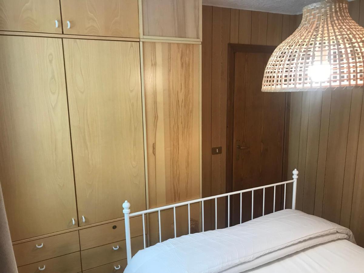 Le Volpi Marilleva 1400 Apartment เมซซานา ภายนอก รูปภาพ